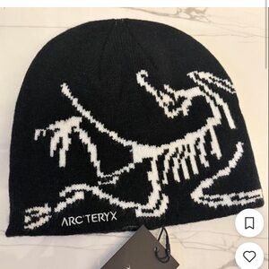 Arc'teryx Black and White Graphic Beanie